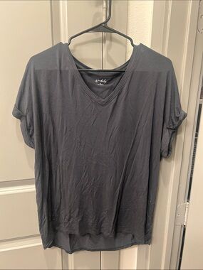 Wonderly Women's V-Neck Short Sleeve Tee - Charcoal/Gray